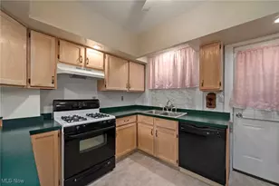 1589 Hampton, Akron, OH 44305 - Photo 25