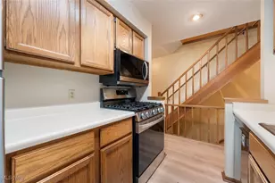 2410 Wrens Dr S, Stow, OH 44224 - Photo 5