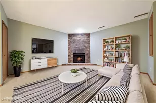 2410 Wrens Dr S, Stow, OH 44224 - Photo 25