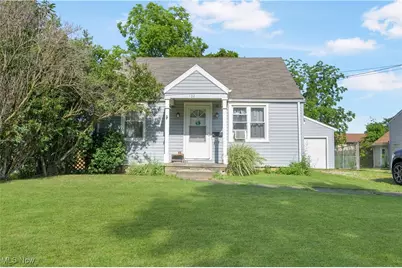 122 Westland Avenue SW, Massillon, OH 44646 - Photo 1