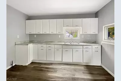 213 Gates Avenue, Elyria, OH 44035 - Photo 11