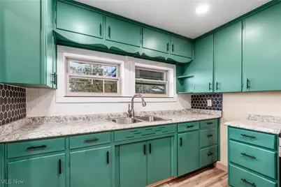 724 Garden Road, Zanesville, OH 43701 - Photo 7