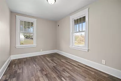 2017 W Erie Avenue, Lorain, OH 44052 - Photo 31