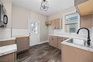 2017 W Erie Ave, Lorain, OH 44052 - Photo 11