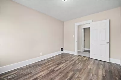 2017 W Erie Avenue, Lorain, OH 44052 - Photo 25