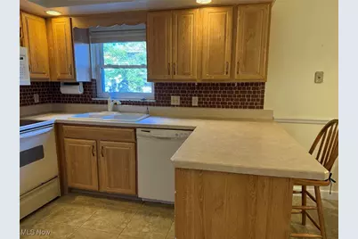 9474 Stoney Creek Lane, Parma Heights, OH 44130 - Photo 13