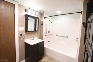 112 Brooklyn Ave, Creston, OH 44217 - Photo 11