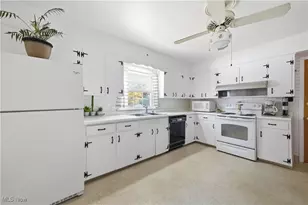 255 S Beverly Ave, Austintown, OH 44515 - Photo 9