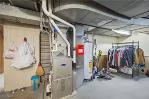 255 S Beverly Ave, Austintown, OH 44515 - Photo 33