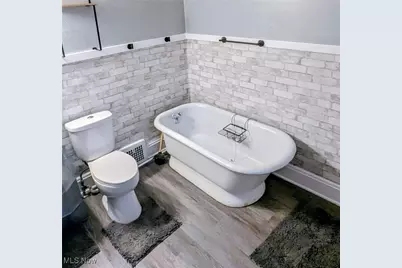 10604 Saint Mark Avenue, Loveland, OH 44111 - Photo 9