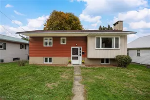 527 N 16th St, Coshocton, OH 43812 - Photo 1