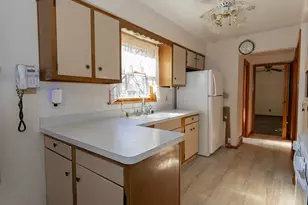 1037 W 37th St, Lorain, OH 44052 - Photo 9