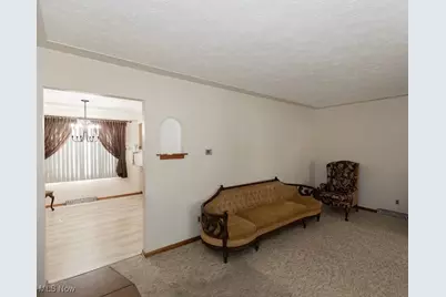 1037 W 37th Street, Lorain, OH 44052 - Photo 7