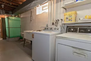 1037 W 37th St, Lorain, OH 44052 - Photo 33