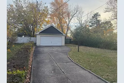 12722 Holburn Avenue, Loveland, OH 44105 - Photo 7