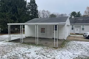 2224 Coral Sea Dr, Youngstown, OH 44511 - Photo 13