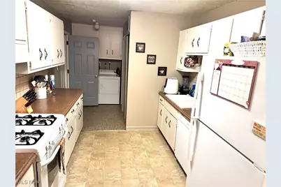 24645 Eldridge Boulevard, Huber Heights, OH 44146 - Photo 9