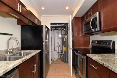 2217 Glouchester Drive #17 B, Lyndhurst, OH 44124 - Photo 23