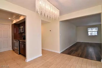 2217 Glouchester Drive #17 B, Lyndhurst, OH 44124 - Photo 17