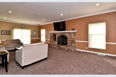 2217 Glouchester Drive #17 B, Lyndhurst, OH 44124 - Photo 37