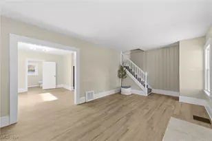 536 Yale Ave, Barberton, OH 44203 - Photo 5