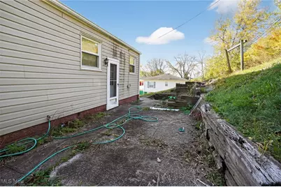 511 Irma Street, Brilliant, OH 43913 - Photo 3