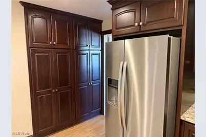 107 Broad Street, St Clairsville, OH 43950 - Photo 5