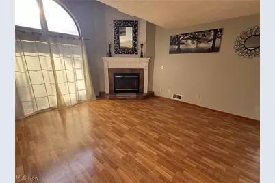 1233 Red Tail Hawk Unit # 4 Court, Boardman, OH 44512 - Photo 3