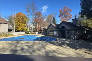 1233 Red Tail Hawk Ct, Boardman, OH 44512 - Photo 15