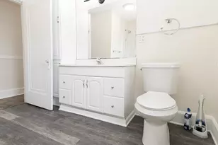 638 E Broad St, Elyria, OH 44035 - Photo 21