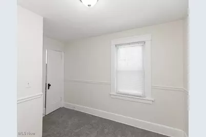 638 E Broad Street, Elyria, OH 44035 - Photo 39