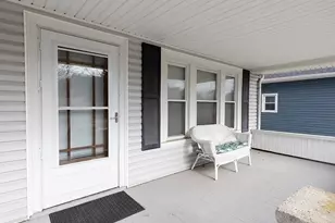 638 E Broad St, Elyria, OH 44035 - Photo 3