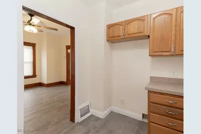 638 E Broad Street, Elyria, OH 44035 - Photo 13