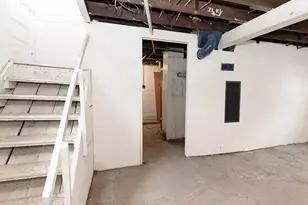 638 E Broad St, Elyria, OH 44035 - Photo 47