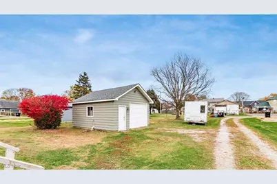 126 W 3rd Street, Frazeysburg, OH 43822 - Photo 33
