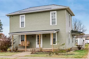 126 W 3rd St, Frazeysburg, OH 43822 - Photo 1