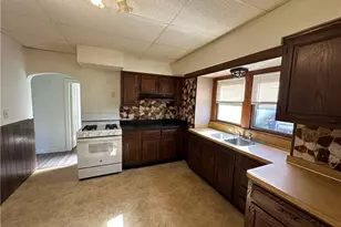 288 Dickey Ave NW, Warren, OH 44485 - Photo 3