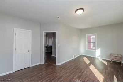 2035 Chesterland Avenue #up, Oakwood, OH 44107 - Photo 25