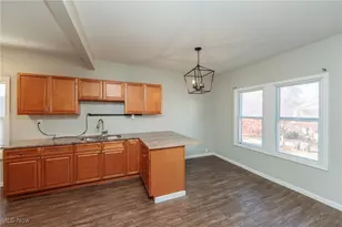 2035 Chesterland Ave, Oakwood, OH 44107 - Photo 11