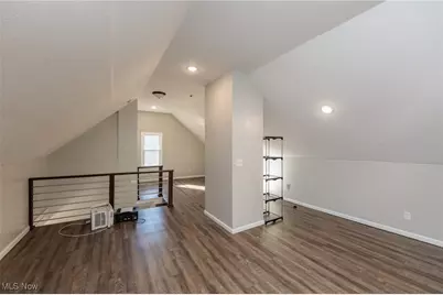 2035 Chesterland Avenue #up, Oakwood, OH 44107 - Photo 37