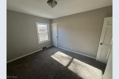 400 Calla Road W, Youngstown, OH 44514 - Photo 9