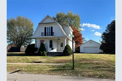 905 W 4th Street, Williamstown, WV 26187 - Photo 1