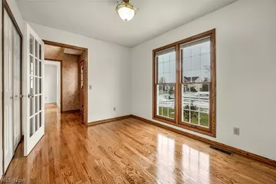 92 Ravenshollow Drive, Cuyahoga Falls, OH 44223 - Photo 17