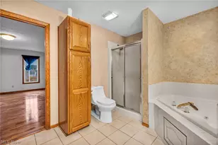 92 Ravenshollow Dr, Cuyahoga Falls, OH 44223 - Photo 27