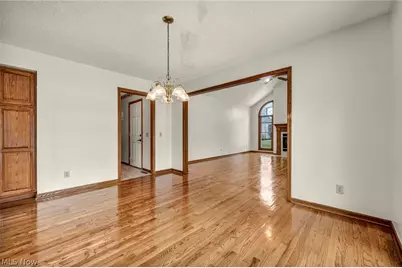 92 Ravenshollow Drive, Cuyahoga Falls, OH 44223 - Photo 7