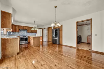 92 Ravenshollow Drive, Cuyahoga Falls, OH 44223 - Photo 11