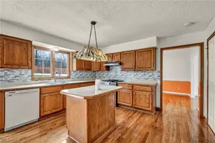 92 Ravenshollow Dr, Cuyahoga Falls, OH 44223 - Photo 13