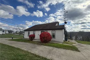 10539 Sprucevale Rd, Rogers, OH 44455 - Photo 3