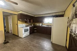 10539 Sprucevale Rd, Rogers, OH 44455 - Photo 5