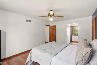 951 S Azalea Boulevard, Barberton, OH 44203 - Photo 35
